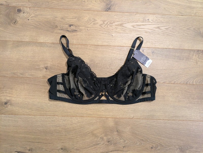 Cacique The Seriously Sexy Collection Unlined Balconette Black Lace Bra Size 42C