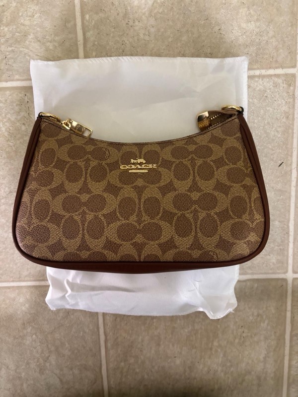 Coach shoulder bag gallery