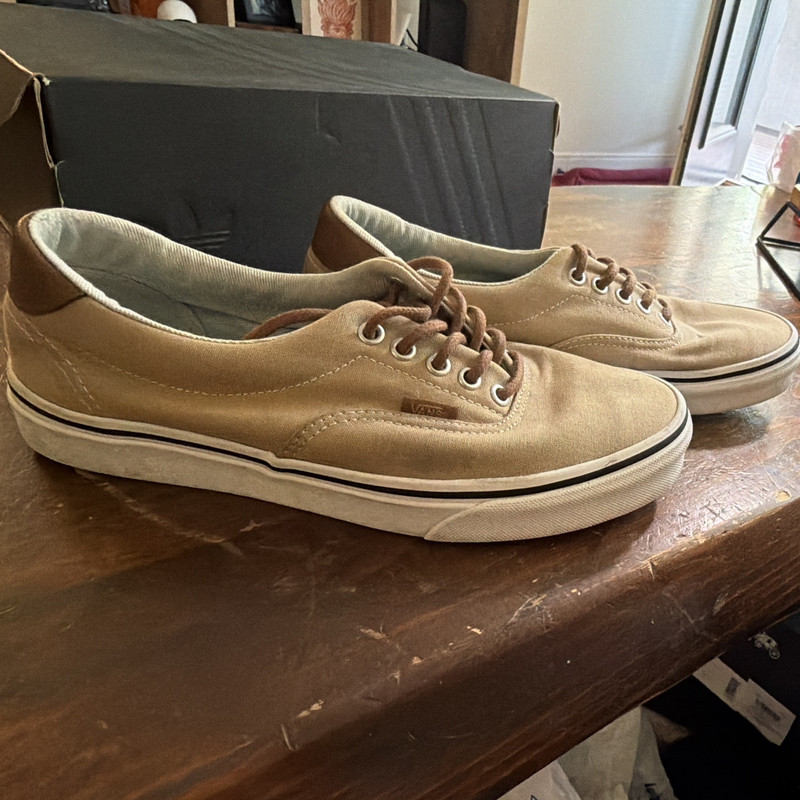VANS Era Off The Wall Men’s Low Top Lace Up Canvas Sneaker Beige Brown