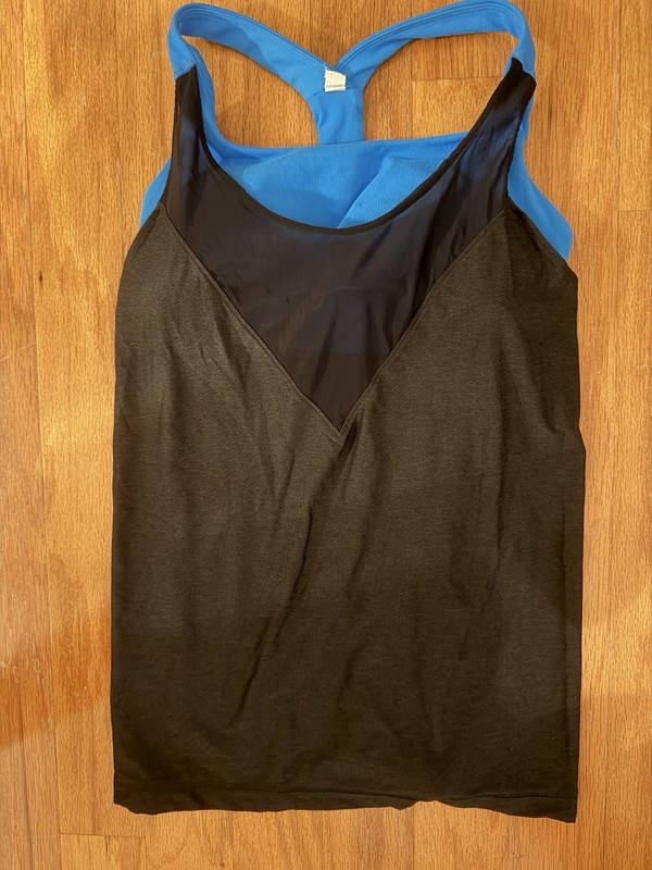 Under Armour Women’s M Black/Blue Racerback Tank V-Neck Built-In Bra