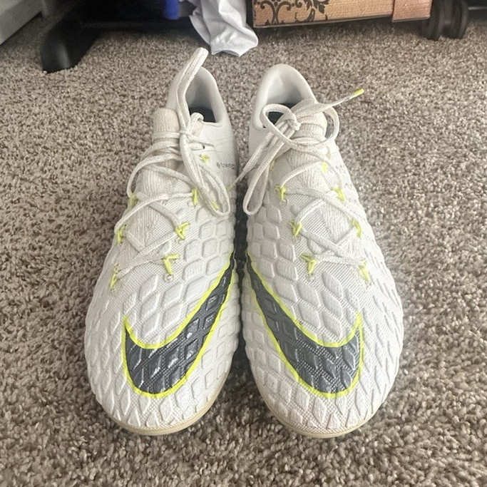 Nike Hypervenom Men’s Soccer Cleats White/Gray/Yellow Low Top Lace-Up