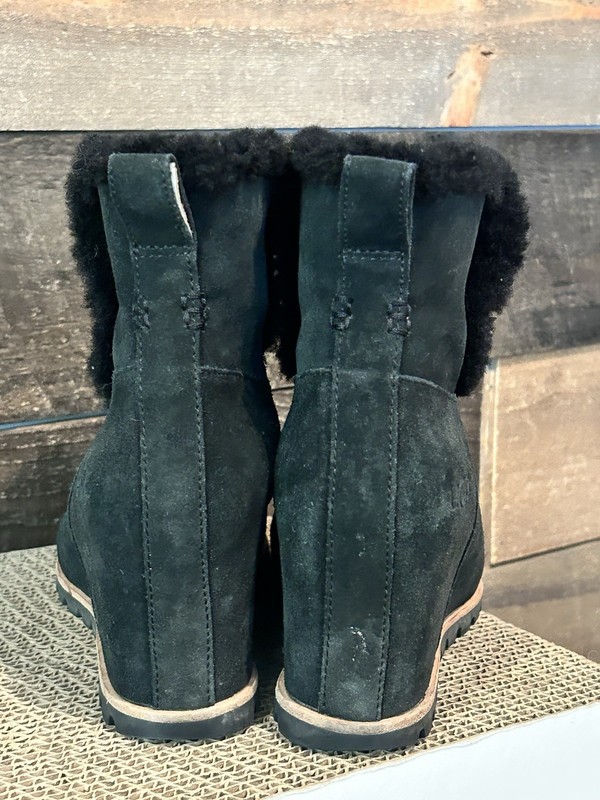 UGG SEYLINE Shearling Suede Pull-On Black Wedge Bootie Womens Sz 10 gallery