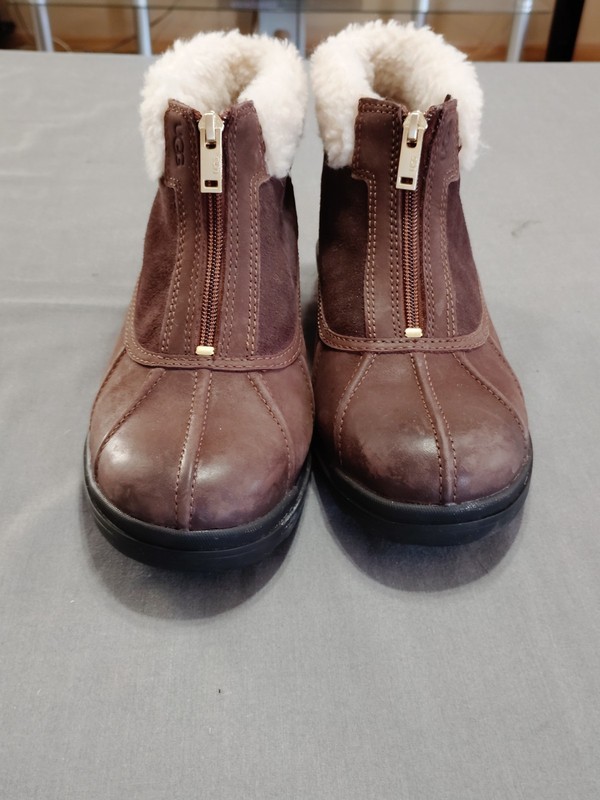 NWOT-UGG Hapsburg Duck Boots Women 10 Zip Brown Leather Waterproof Shearling gallery