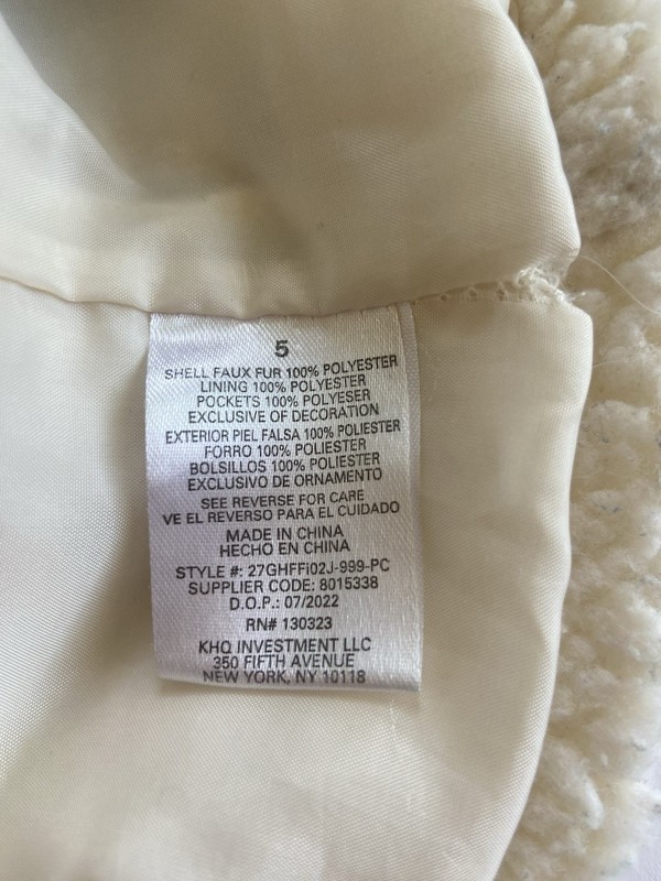 G.H. Bass & Co. Sherpa Fleece Full Zip Vest w/ Pockets Kids Size 5 Ivory/Black gallery