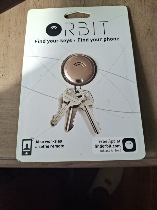 Orbit Keys – Rose Gold Pink – Key/Phone Finder – For iOS and Android New
