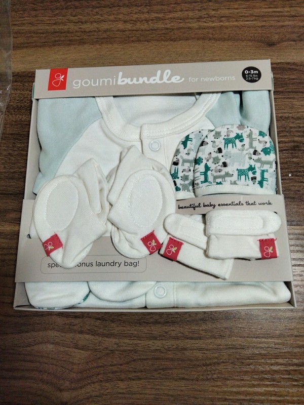 Goumi Bundle Mitts Boots Jamms Laundry Bag Newborn 0-3 Months 4 Piece White Gree