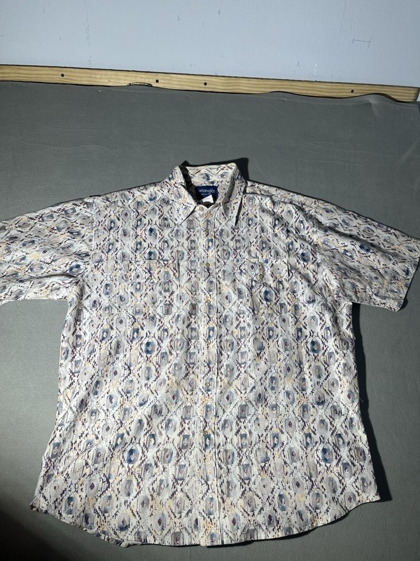 Vintage Wrangler Western Shirt Size XL Aztec Brush Popper Pearl Snap Short Sleev