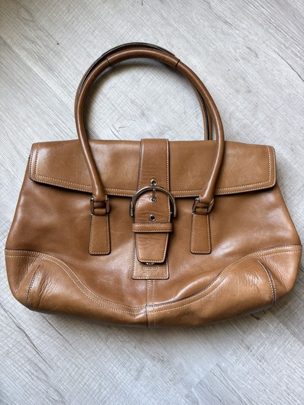 Vintage Y2K Coach Hampton Soho Flap Shoulder Bag Brown Saddle Leather F08A11