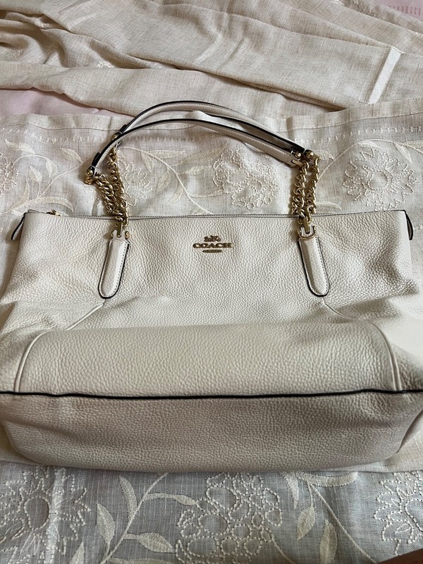 Assorted Coach purses, totes & wallets & Michael Kors tote. More pics, just ask. gallery