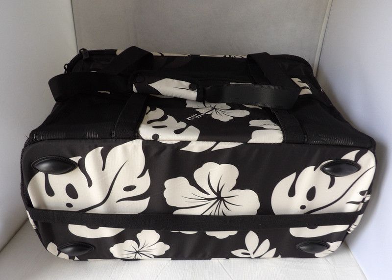 NWT Authentic ALOHA COLLECTION CLEVERMADE Beige, Black Collapsible Beach Tote gallery