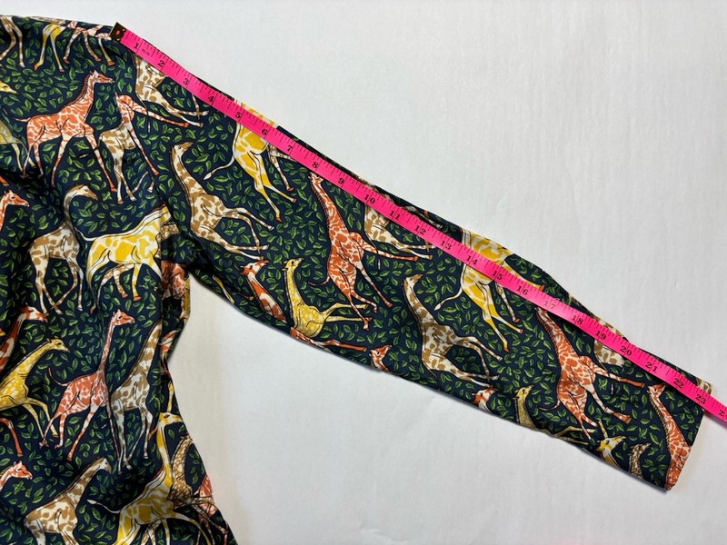 J. Crew Collection Giraffe Print Silk Twill Button Up Shirt Size 0 Long Sleeve gallery