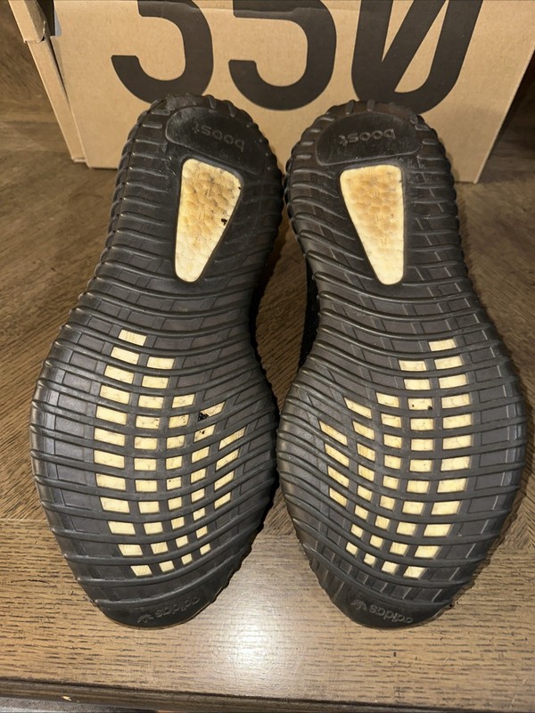 Size 10 - Mens adidas Yeezy Boost 350 V2 Low Oreo BY1604 Used / Worn Authentic gallery