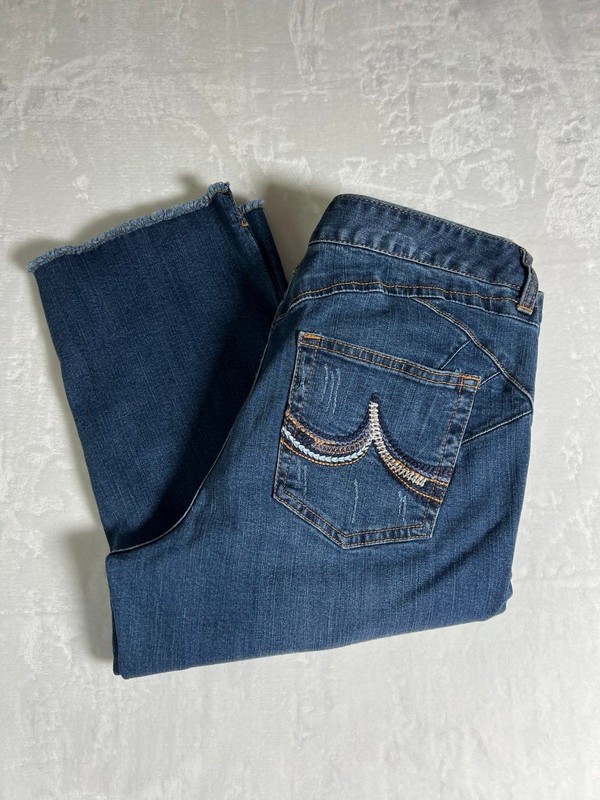 INC Denim Capri Jeans Raw Hem Side Slit 17 inches Regular Fit Stretch size 14