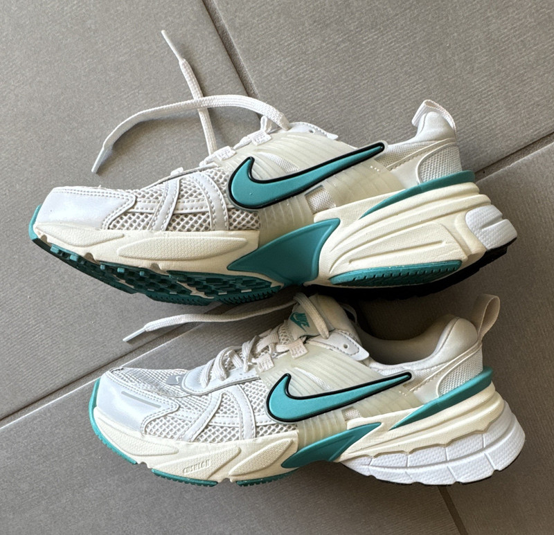 Nike V2K Run White Dusty Cactus Teal Low Top Mesh Lace-Up 2024 USED size W9