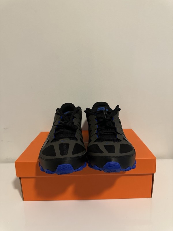 Size 12 Nike Reax 8 TR Running Mens Black Racer Blue 621716-012 gallery
