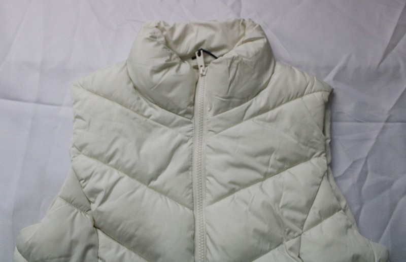 Cole Haan Women's Pongee Full Zip-Up Puffer Vest AC2 Off-White Small NWT gallery