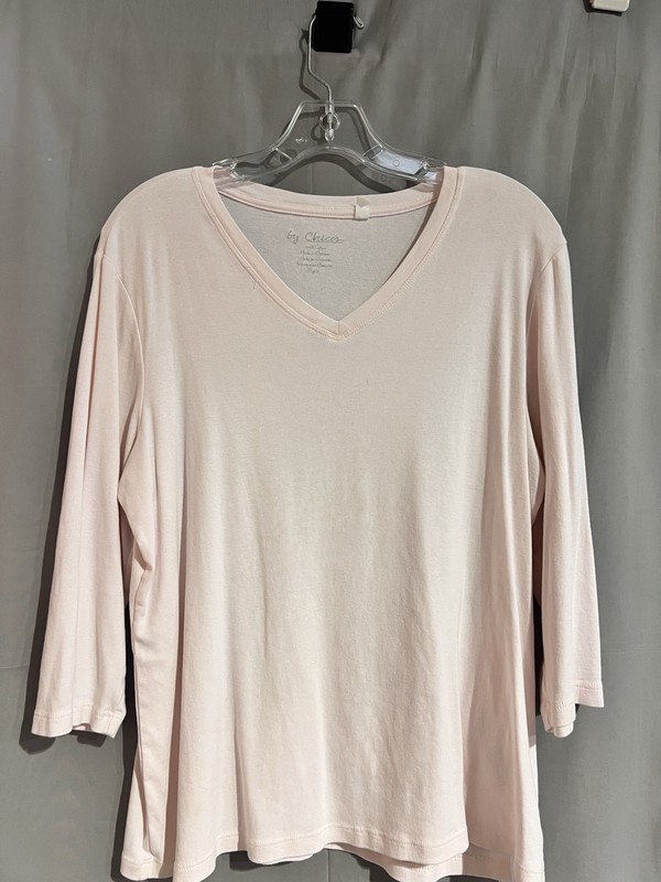 Pale pink V-neck 3/4 sleeve top from Chico’s Size 3 TG2347