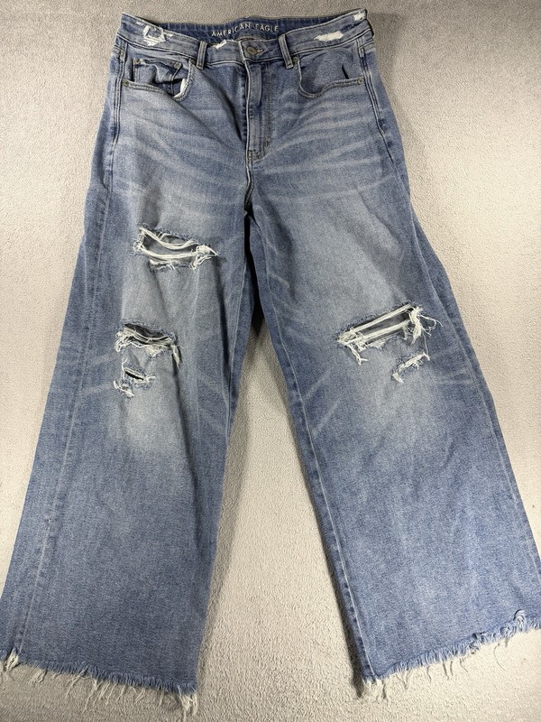 American Eagle Outfitters Women’s Wide-Leg Blue Light Wash Distressed Jeans 12