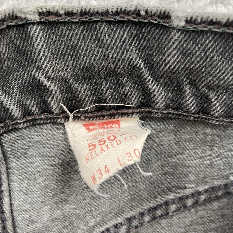 Vintage Levi's 550 Jeans Men 34x30 Faded Black Grey Relaxed Fit Distressed Denim gallery