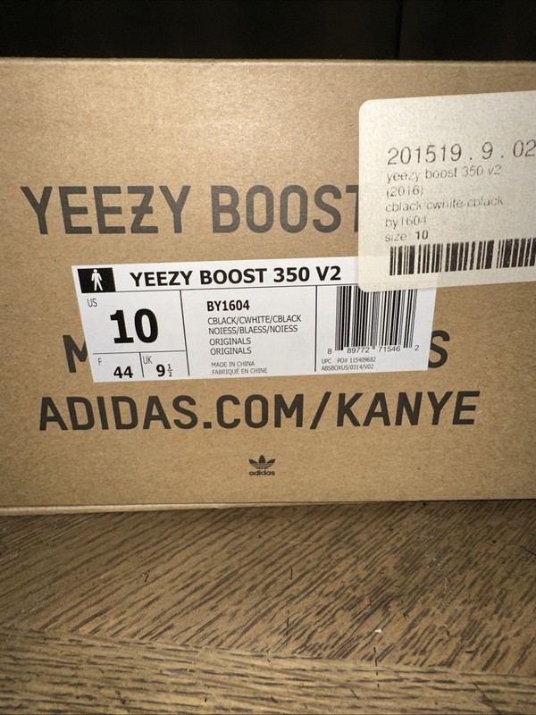 Size 10 - Mens adidas Yeezy Boost 350 V2 Low Oreo BY1604 Used / Worn Authentic gallery