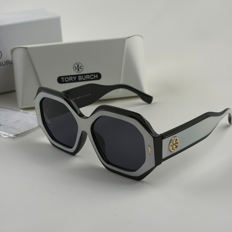 New In Box - Tory Burch Oversized Geometric Sunglasses Black Retro Square 52mm gallery