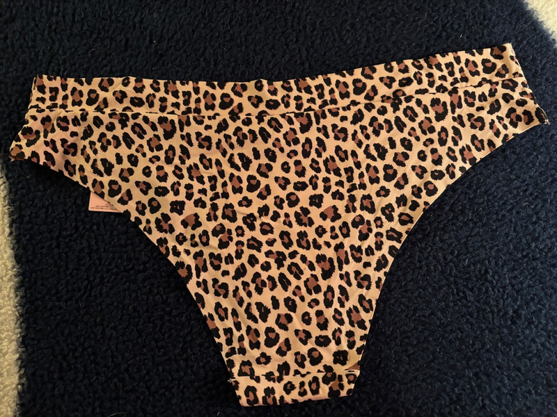JUICY COUTURE Size XL Leopard Print Panties NWT Smooth No Show Hiphugger Hipster gallery