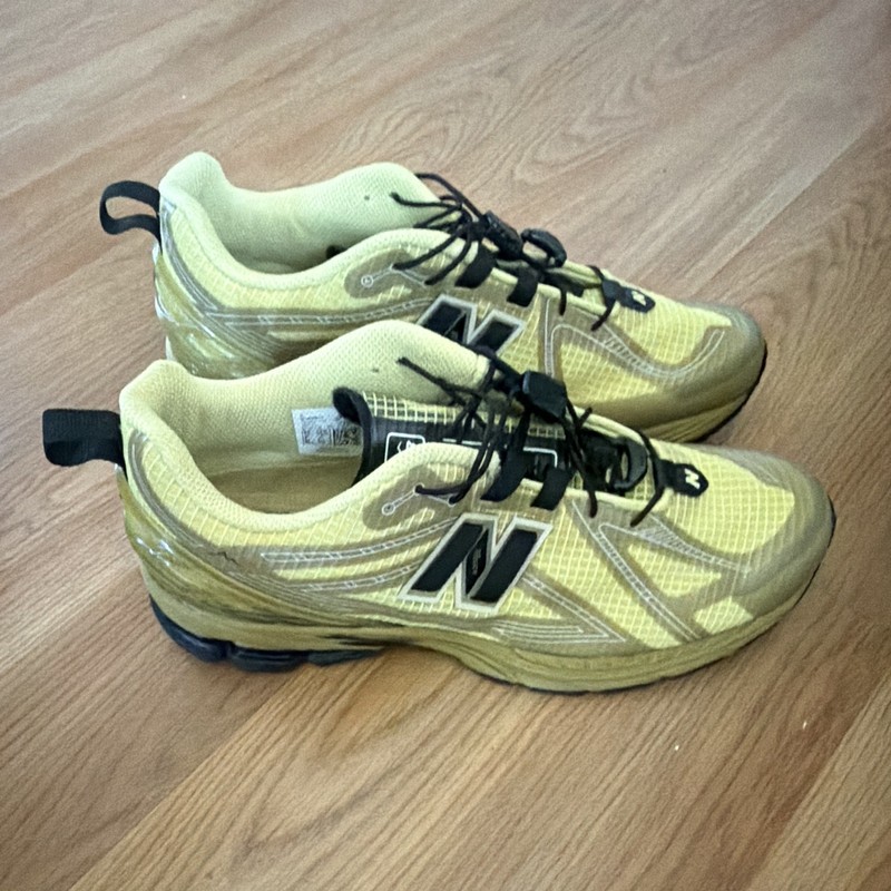 New Balance x CAYL 1906R Men’s Low Top Lace-Up Sneakers Yellow Black