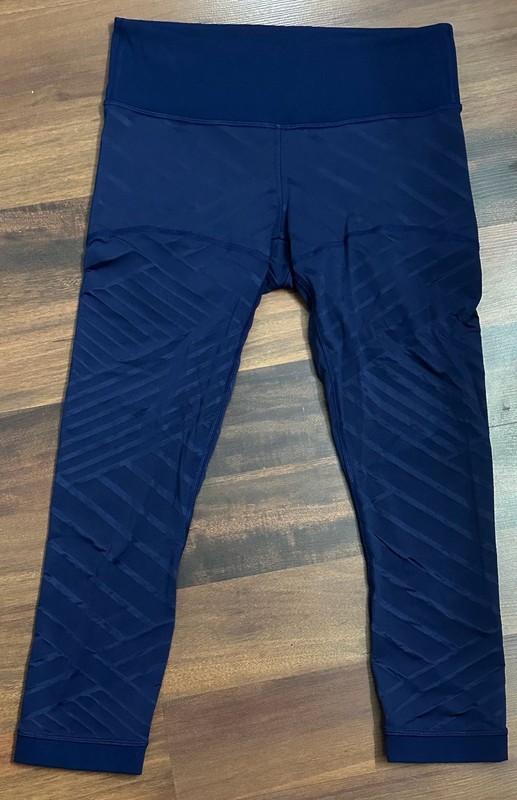 Lululemon Hot Like Agni Crop Leggings Hero Blue Striped Jacquard 23″