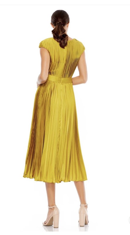 Mac Duggal Yellow Solid V-Neck Pleated Belted Buckle Midi Dress size 12 $398 gallery