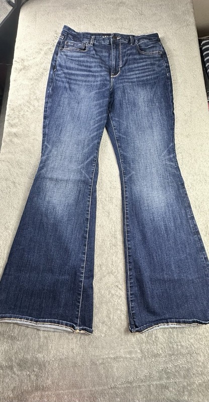 American Eagle Curvy Super High-Rise Flare Jeans Women’s Size 12 Regular Dark