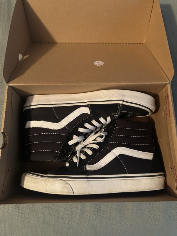 VANS Sk8-Hi Black/White High Top Lace-Up Sneakers VN000D5IB8C 2019