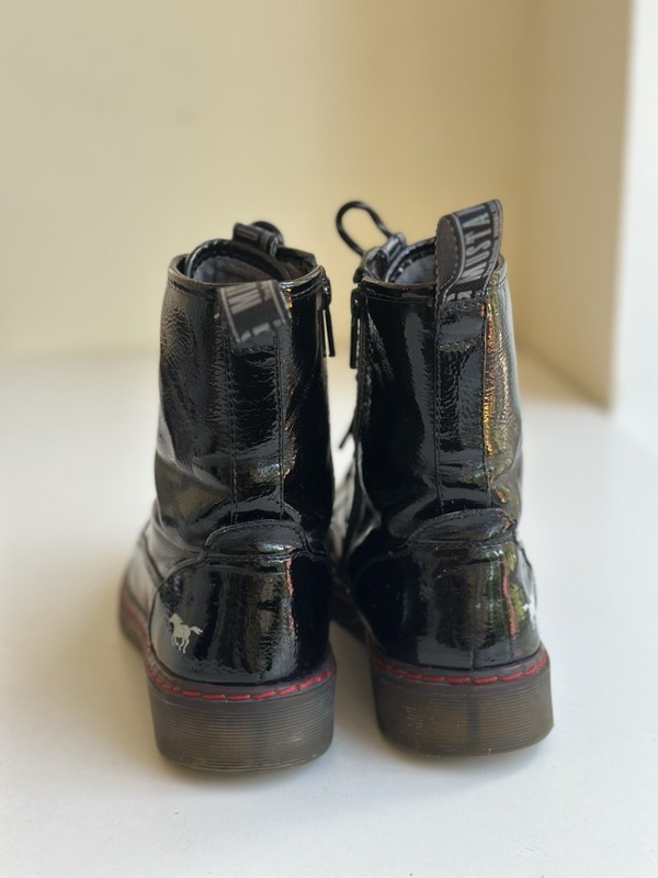 Mustang Black Patent Lace-Up Boots - Soft Lined - Size 40 (26 cm Insole) gallery