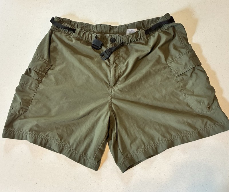 Columbia Women’s Green Cargo Hiking Shorts Belted Pockets Size L 6″ Inseam