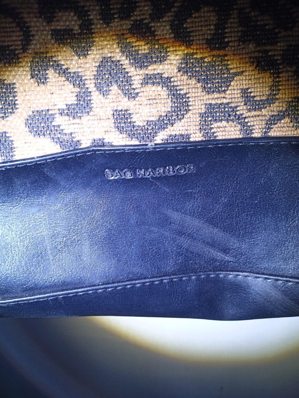 Sag Harbor Leopard Animal Print Shoulder Bag Zip Closure Lined Inner Pockets gallery