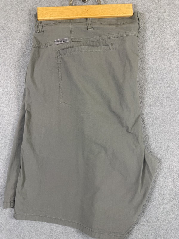 Wrangler Mens 46″ Outdoor Performance Shorts Gray