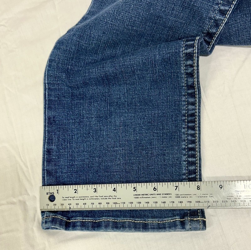 Women's Wrangler Ultimate Riding Jean Willow Mid-Rise Bootcut- size 1 x 34 gallery