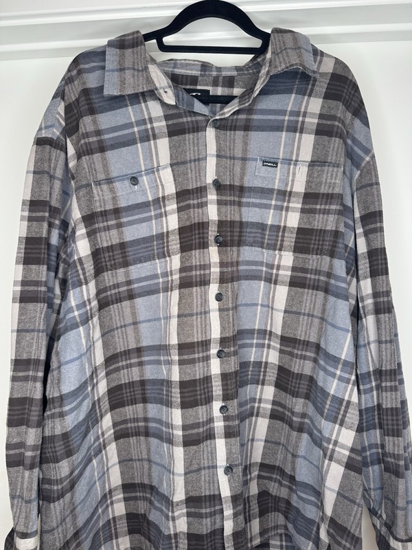 Quiksilver Men’s Big & Tall 3XL Gray/White/Black Plaid Pocket Button-Up