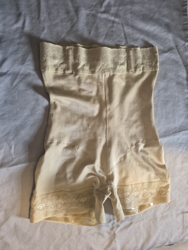 M&D High-Waisted Shapewear Shorts Firm Control Lace Beige S Nylon/Spandex