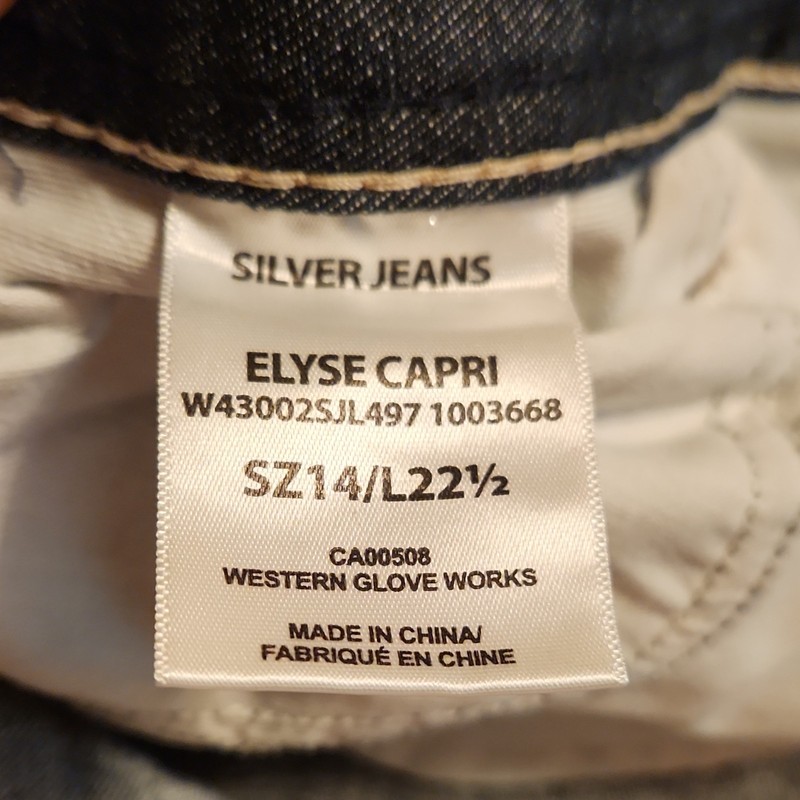 Silver Jeans Women's Size 14 Dark Wash Blue Capri Jeans Mid Rise 5-Pocket gallery