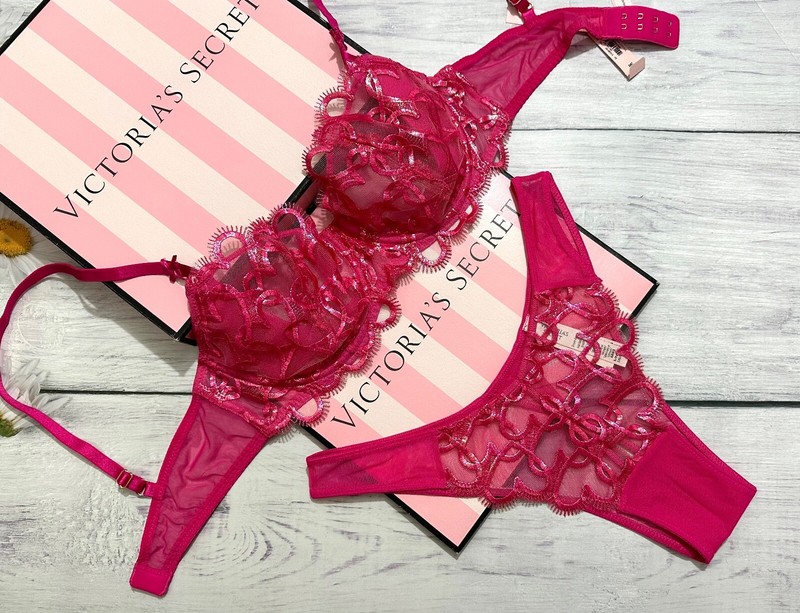 Victoria’s Secret Wicked Shimmer Heart Embroidery Unlined Balconette Bra Set