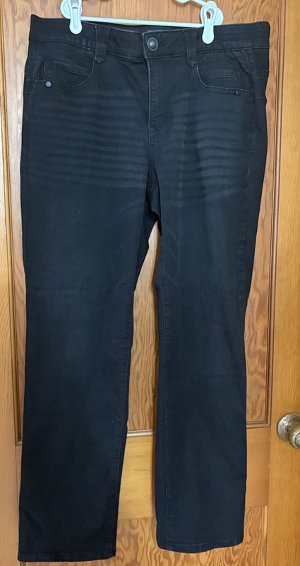 Democracy Womens Size 16W Ab Technology Black Straight Leg Jeans