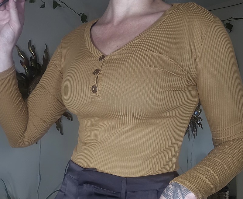 Perfectly Imperfect Women’s Brown Ribbed Knit Henley Top S V-Neck Button SS92