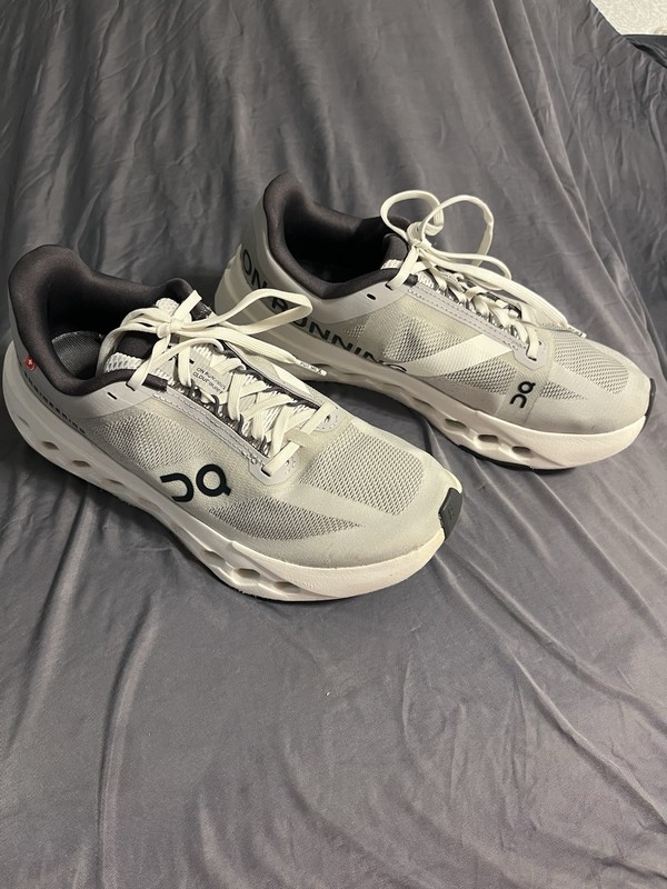 On Cloudrunner Women’s Running Sneakers Gray/White Mesh Lace-Up Rubber Sole gallery