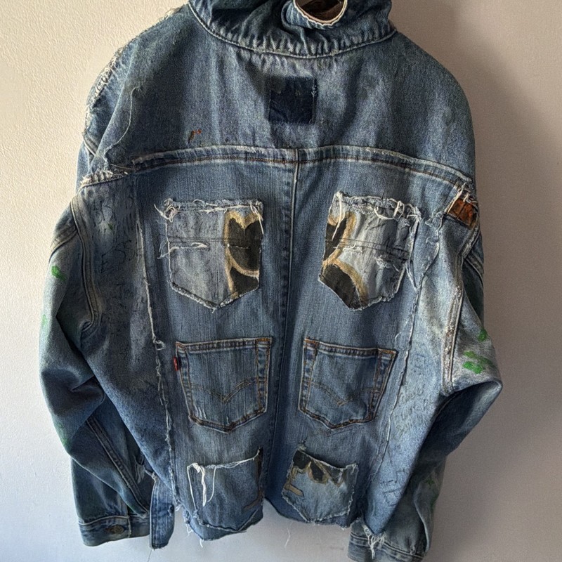 Marlboro Country Store Men's XL Blue Denim Jacket Button Front Distressed Logo gallery
