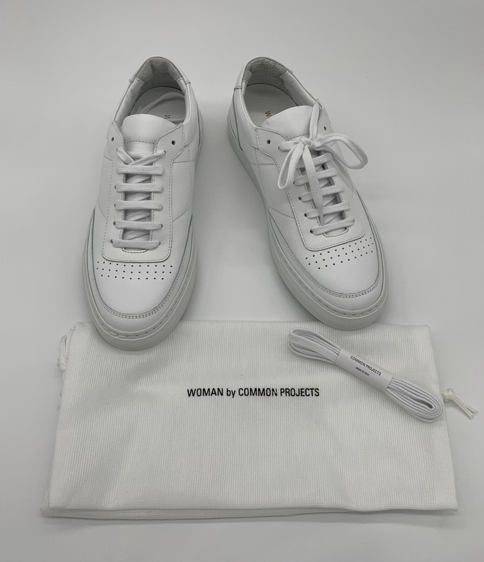 COMMON PROJECTS Women's Resort Low-Top Classic Sneaker (NWT) gallery