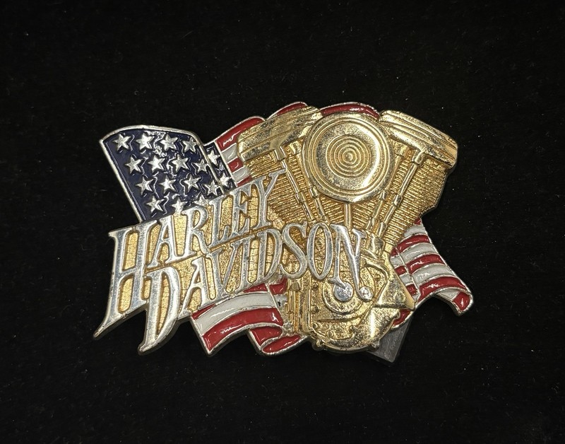 1991 Harley-Davidson Baron V-Twin engine belt buckle American flag design RARE