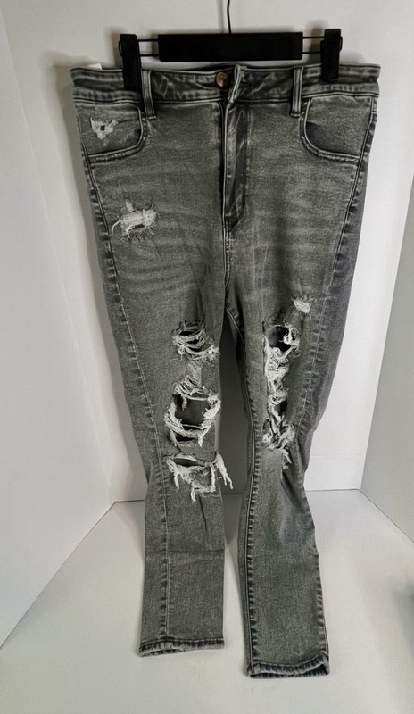 American Eagle Women’s 14 Reg Super High Rise Distressed Grey Jegging