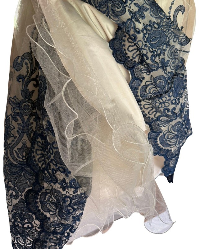 Chi Chi of London size 10 vintage navy/cream lace and tulle special occasion gallery