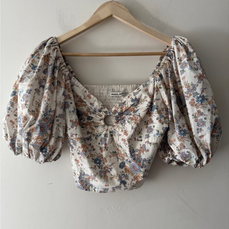 Abercrombie & Fitch Floral Puff Sleeve Poplin O-Ring Smocked Crop Top Size Small