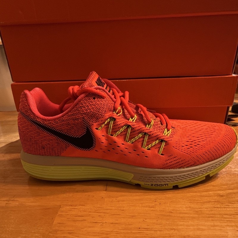 Nike Zoom Vomero Men’s Orange Low Top Lace-Up Sneakers Rubber Sole 717440001